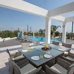 Protara Chrysos - Beautiful 5 Bedroom - Walking Distance Βίλα Πρωταράς