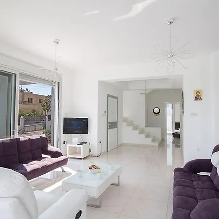 Protara Chrysos - Beautiful 5 Bedroom - Walking Distance To Fig Tree Bay プロタラス