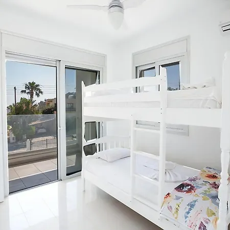 Protara Chrysos - Beautiful 5 Bedroom - Walking Distance To Fig Tree Bay