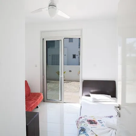 Protara Chrysos - Beautiful 5 Bedroom - Walking Distance *