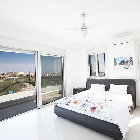 Villa Protara Chrysos - Beautiful 5 Bedroom Protaras Villa - Walking Distance To Fig Tree Bay Villa *