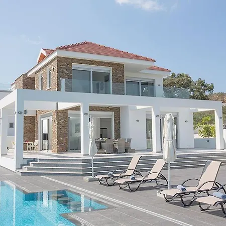 Villa Villa Protara Chrysos - Beautiful 5 Bedroom Protaras Villa - Walking Distance To Fig Tree Bay *