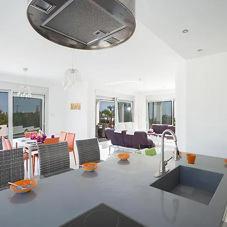 Villa Villa Protara Chrysos - Beautiful 5 Bedroom Protaras Villa - Walking Distance To Fig Tree Bay Protaras