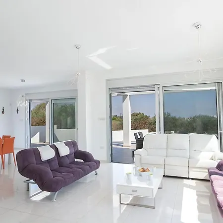 Villa Villa Protara Chrysos - Beautiful 5 Bedroom Protaras Villa - Walking Distance To Fig Tree Bay *