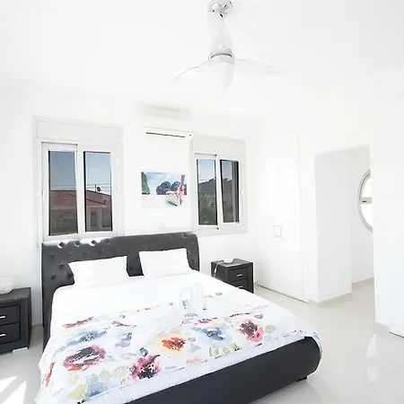 Villa Villa Protara Chrysos - Beautiful 5 Bedroom Protaras Villa - Walking Distance To Fig Tree Bay Protaras