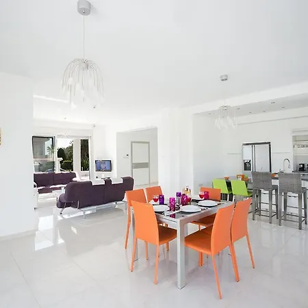 Villa Protara Chrysos - Beautiful 5 Bedroom Protaras Villa - Walking Distance To Fig Tree Bay