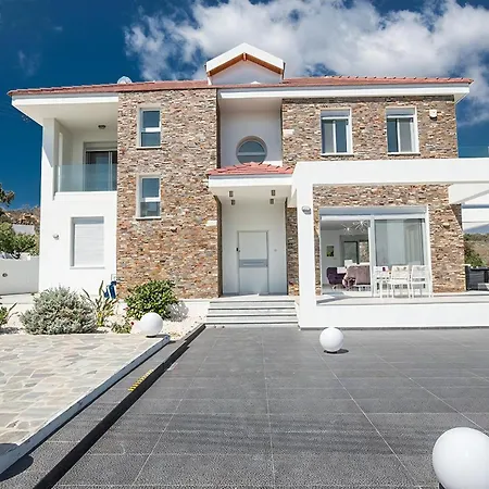 Villa Villa Protara Chrysos - Beautiful 5 Bedroom Protaras Villa - Walking Distance To Fig Tree Bay