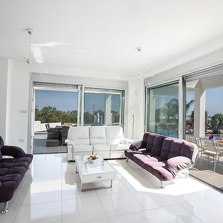 Villa Protara Chrysos - Beautiful 5 Bedroom Protaras Villa - Walking Distance To Fig Tree Bay Protaras