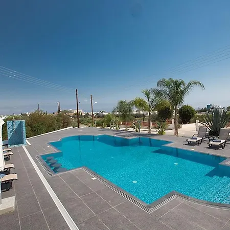 Villa Protara Chrysos - Beautiful 5 Bedroom - Walking Distance *