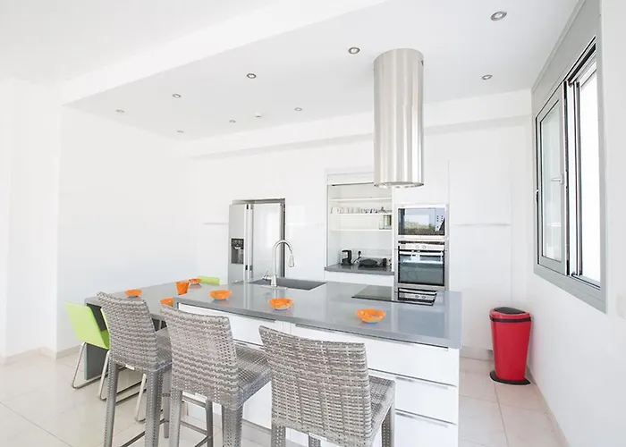 Protara Chrysos - Beautiful 5 Bedroom - Walking Distance Protarász